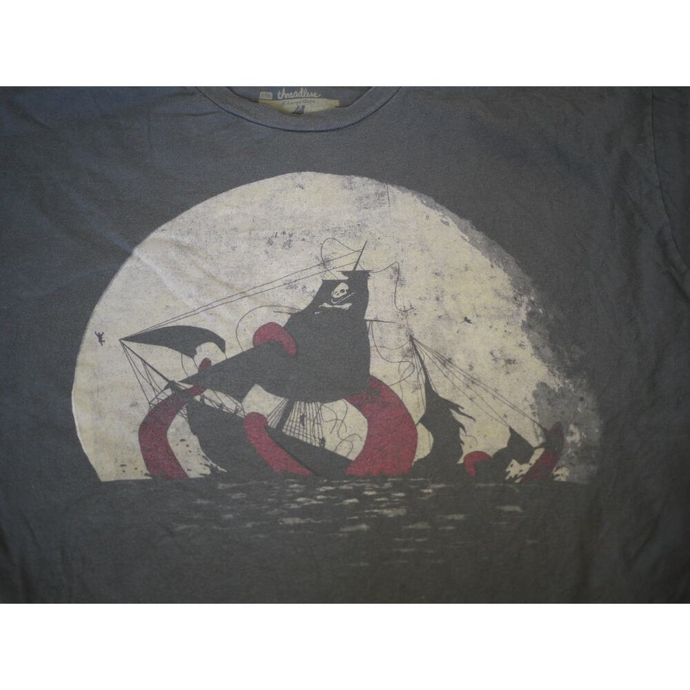 Threadless Kraken Snackin' by Ross Zietz Pirate Shirt Mens Gray T-Shirt XL